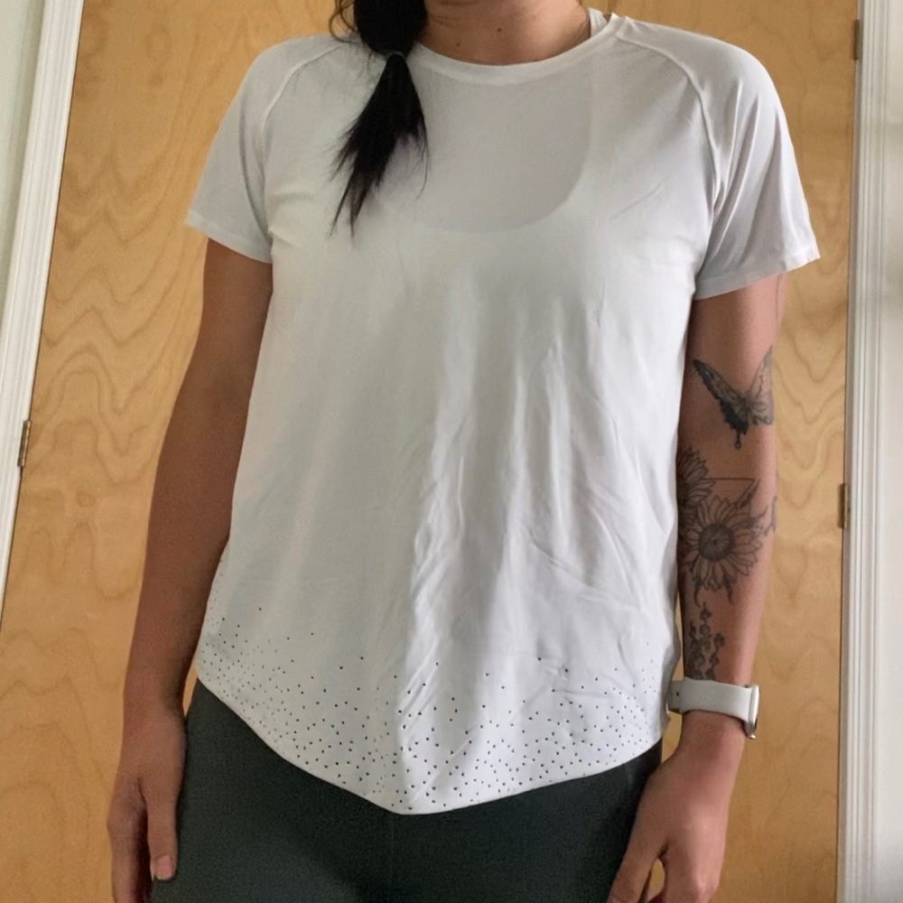Lululemon white t shirt